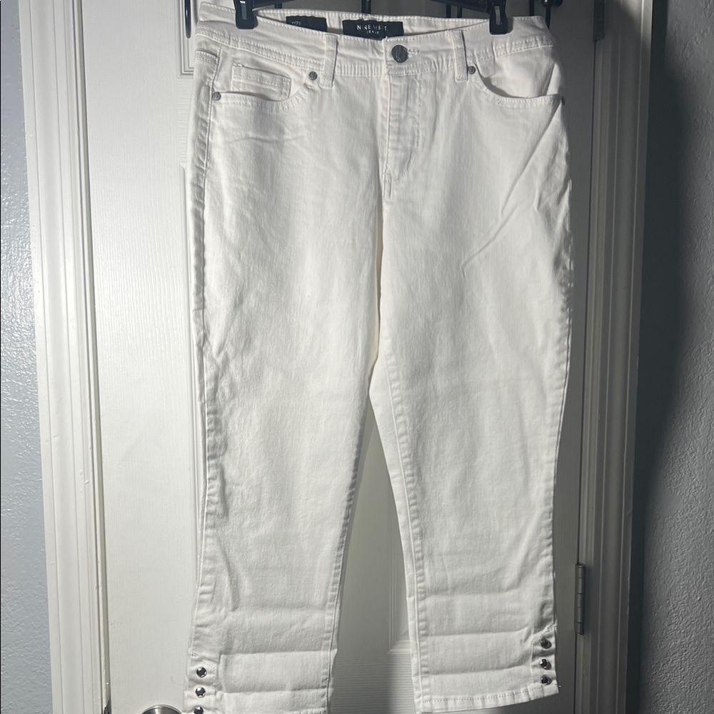 Nine West White Capris